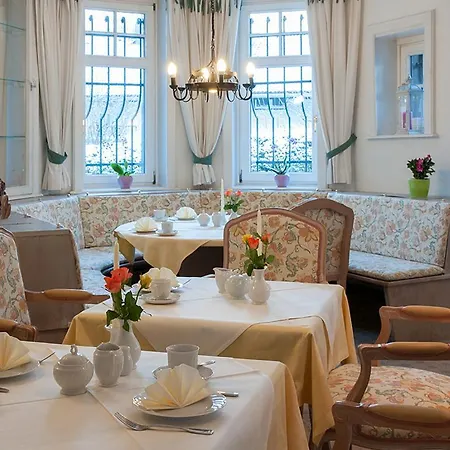 Casa de hóspedes Gaestehaus Florian *